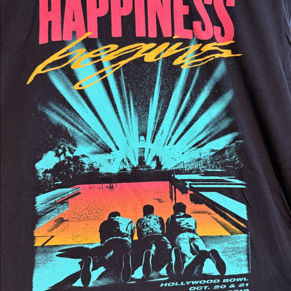 Jonas Bros ‘Happiness Begins’ tee Hollywood Bowl